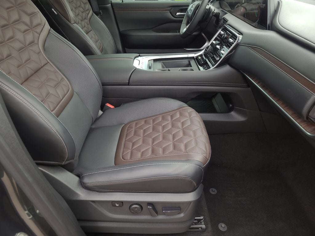 2025 Nissan Armada Platinum Reserve