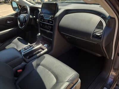 2024 INFINITI QX80 LUXE