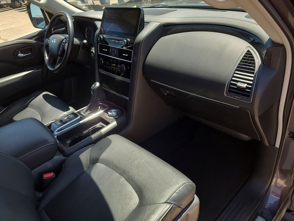2024 INFINITI QX80 LUXE