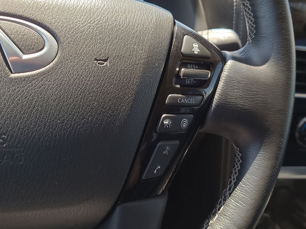 2024 INFINITI QX80 LUXE