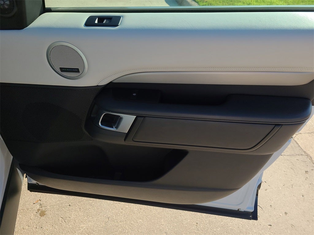 2023 Land Rover Discovery S R-Dynamic